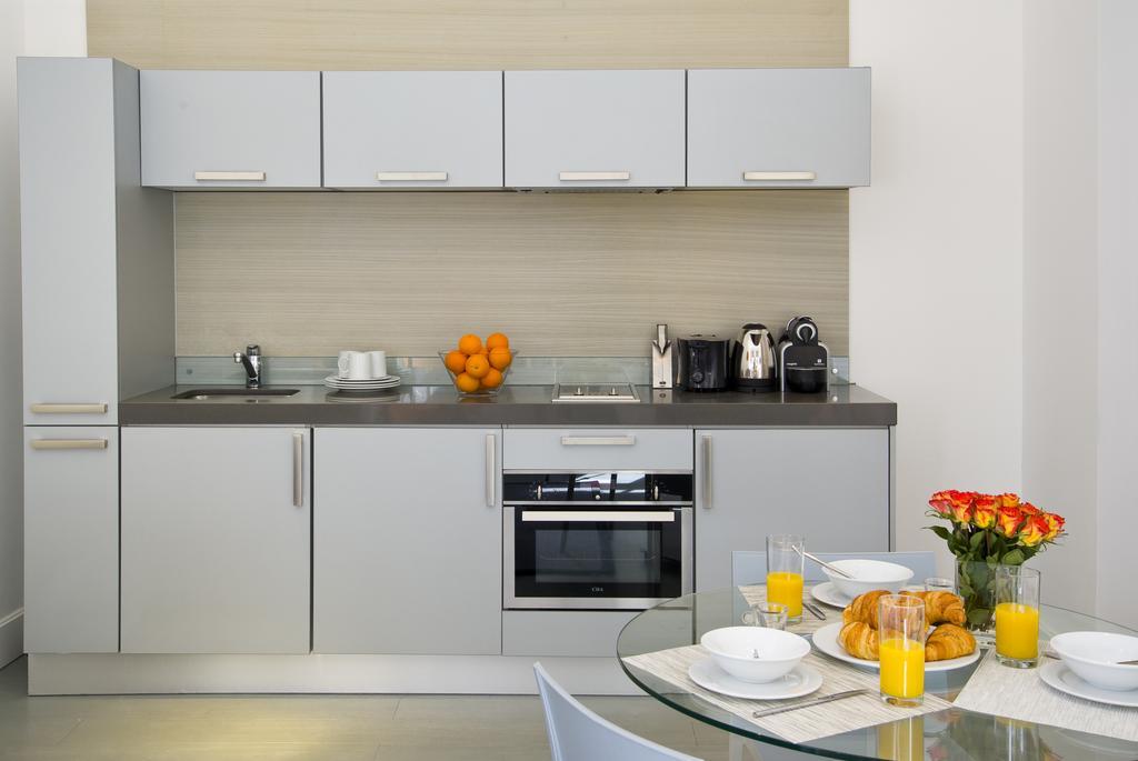 لندن Templeton Place By Supercity Aparthotels الغرفة الصورة